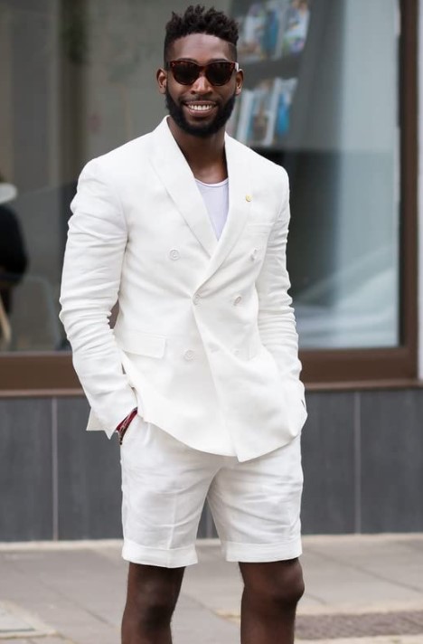 Men's white casual outfit